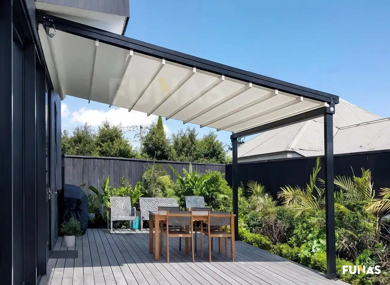 Ưu Điểm Của Mái Bạt Xếp PVC Tự Động
